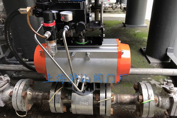 Q641N-64P氣體帶定位器高壓球閥發(fā)貨及現(xiàn)場(chǎng)安裝調(diào)試5